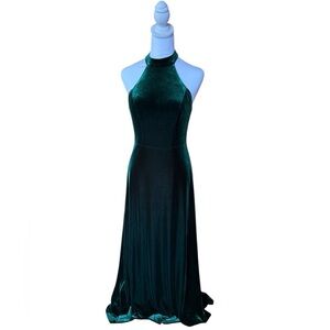 Revelry Tori Velvet Dress Halter Maxi Long Formal Holiday Green Festive Size 2